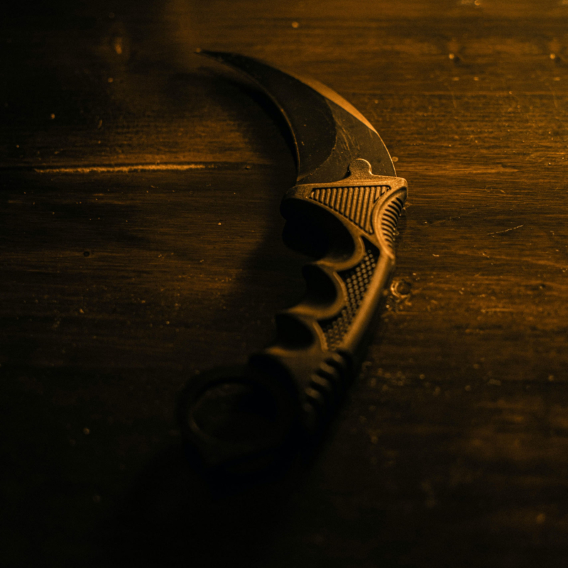 Center 6 Karambit